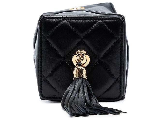 Clutch rectangular de piel de cordero negro Chanel Metiers d'Art CC con cadena y borla - vista 3