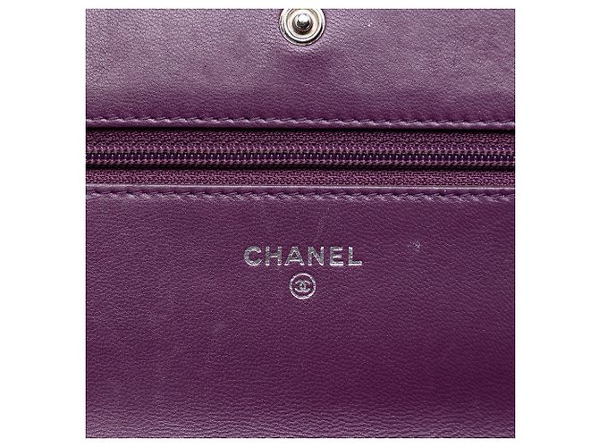 Chanel Lila gesteppte Lammleder Boy Geldbörse mit Kette - Ansicht 5