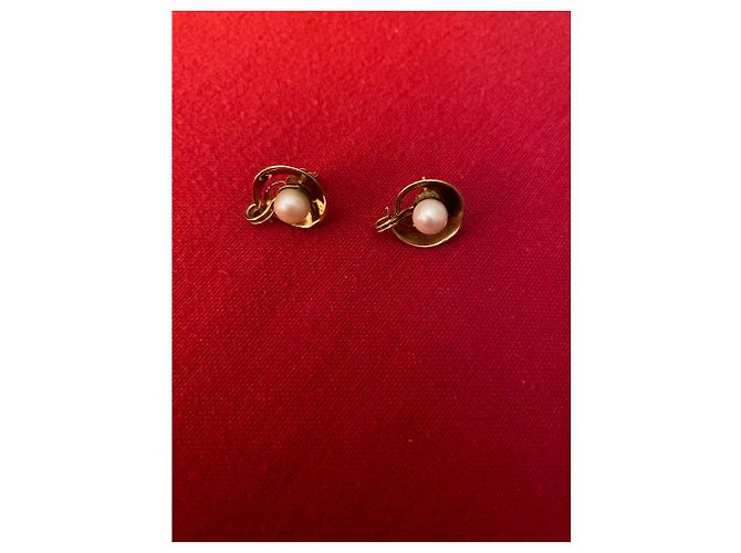 Vintage Ohrringe aus Gold (18 Karat) mit Weißen Perlen Golden - Ansicht 4