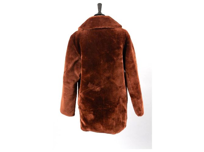Casaco Prada em shearling marrom chocolate - vista 5