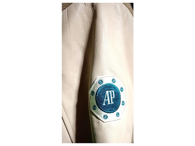 Audemars Piguet Varsity "150th Anniversary" - Édition Limitée. Beige - vue 4