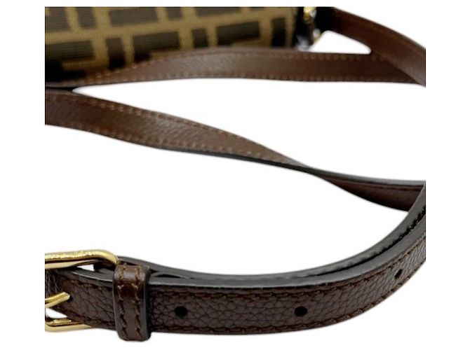 Borsa a spalla in tela e pelle marrone Zucca di Fendi - vista 12