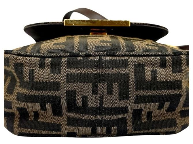 Borsa a spalla in tela e pelle marrone Zucca di Fendi - vista 9