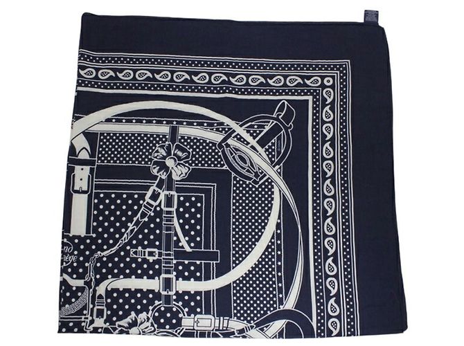 Sciarpa/Stola Hermès Carre Géant 140 Grand Manège Bianco Blu navy - vista 5