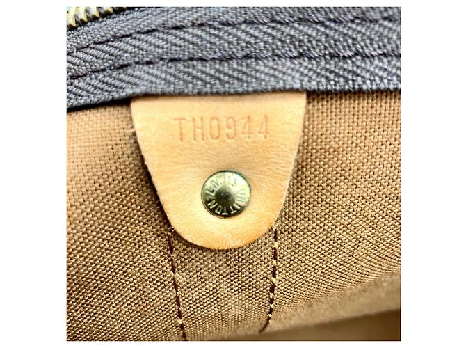 Louis Vuitton Monogram Keepall Bandoulière 55 Marrone - vista 16