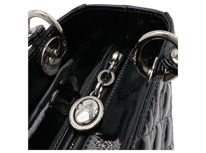 Lady Dior Cannage Handtasche aus Lackleder Schwarz - Ansicht 5