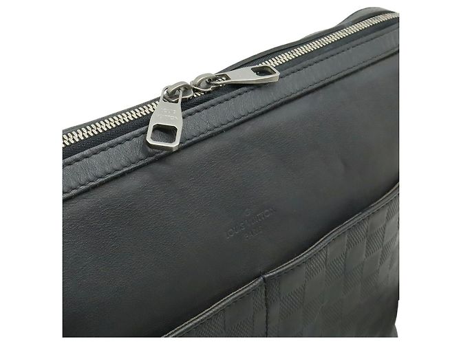 Borsa Messenger Louis Vuitton Damier Infini Calypso MM Nero - vista 6
