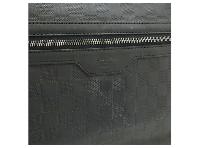 Borsa Messenger Louis Vuitton Damier Infini Calypso MM Nero - vista 9