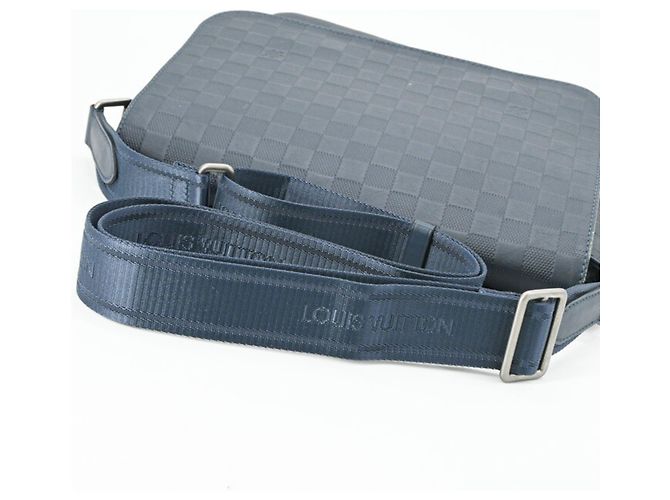 Borsa a Spalla District PM Damier Infini Louis Vuitton Blu navy - vista 12