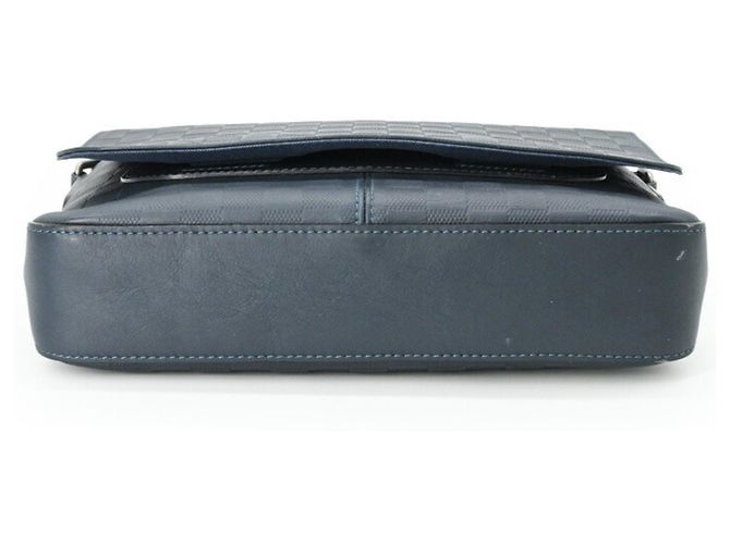 Borsa a Spalla District PM Damier Infini Louis Vuitton Blu navy - vista 5