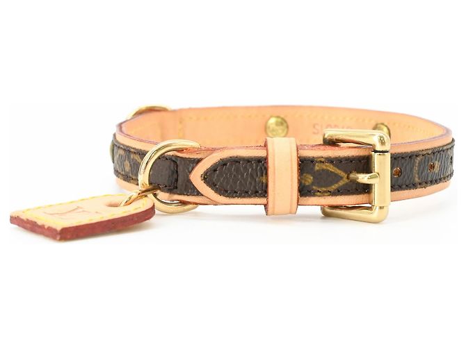 Louis Vuitton Monogram Collier Baxter PM Dog Collar Brown - view 3