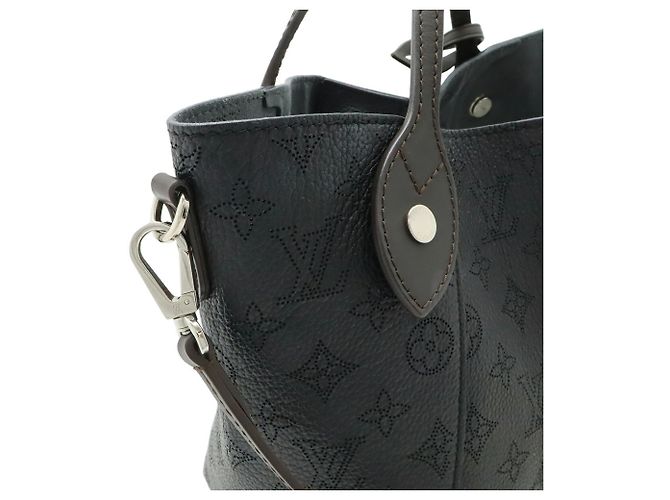 Borsa Louis Vuitton Monogram Mahina PM Nero - vista 5