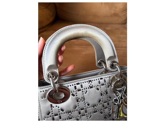 Dior Lady Dior Mini Borsa Argento con Strass - vista 5