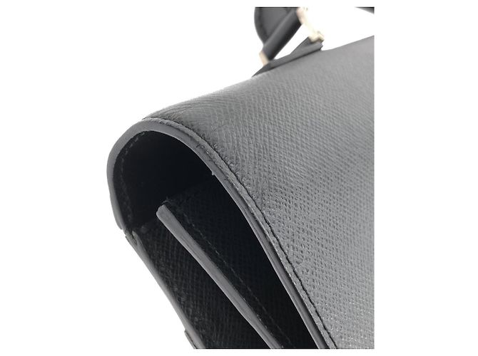 Borsa Louis Vuitton Taiga Laguito Grigio - vista 4