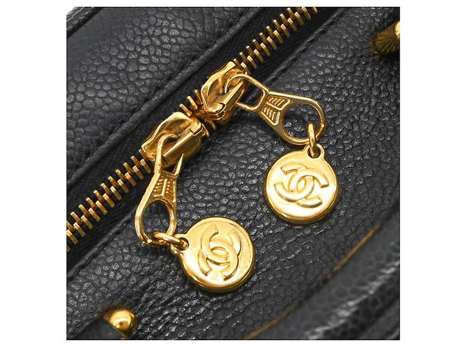 Borsa Vanity in Pelle Caviar Chanel Coco Mark Nero - vista 11