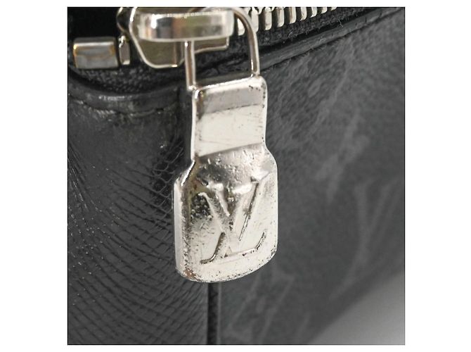 Borsa a tracolla Taigarama di Louis Vuitton Nero - vista 11