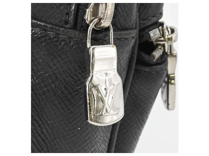 Borsa a tracolla Taigarama di Louis Vuitton Nero - vista 12