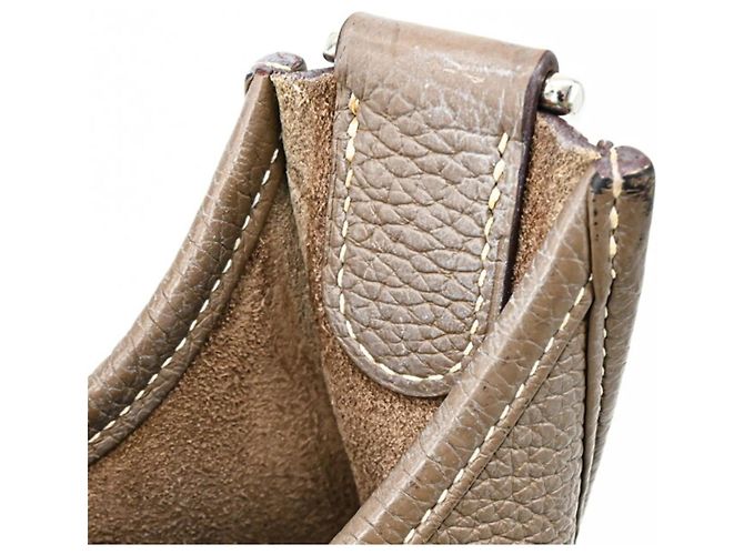Borsa a Spalla Hermès Evelyne 3 29 TPM Taupe - vista 11