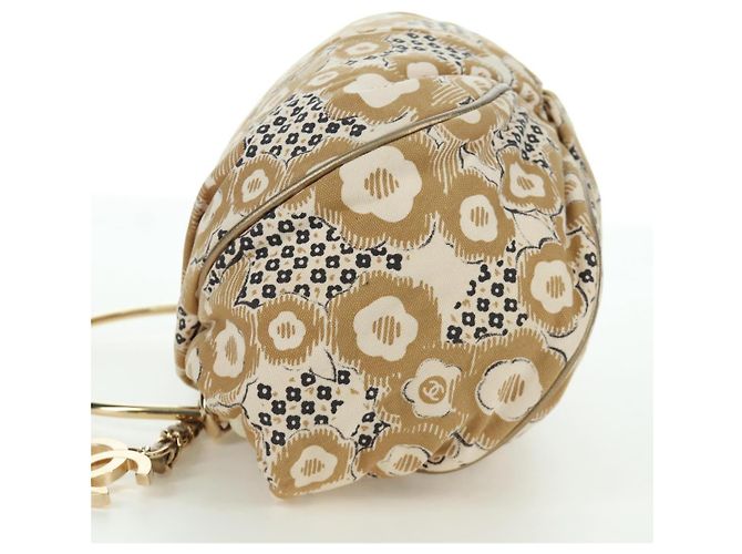 CHANEL Borsa a Mano Camelia Tela Beige Oro CC Auth BAZ669V D'oro - vista 4