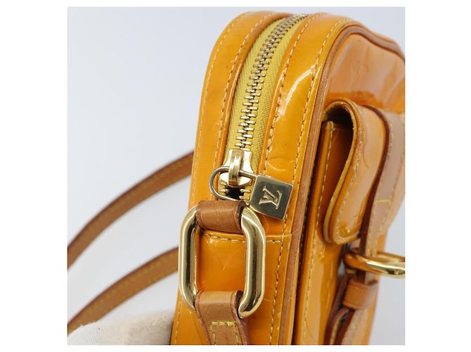 LOUIS VUITTON Borsa a spalla Monogram Vernis Christie PM Gialla M91110 Auth ka3499 Giallo - vista 9