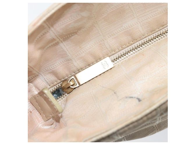 CHANEL Nuova Borsa Tote da Viaggio Nylon Beige Oro CC Auth BA11779 D'oro - vista 16