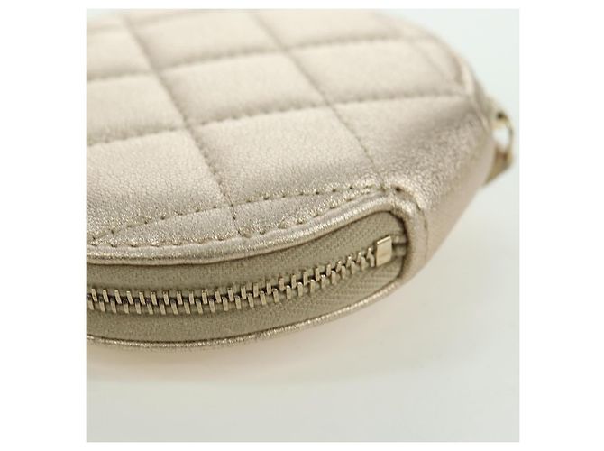 Custodia Air Pods Matelassé CHANEL & Portamonete in Pelle di Agnello CC Oro Auth BAZ881SAM D'oro - vista 10