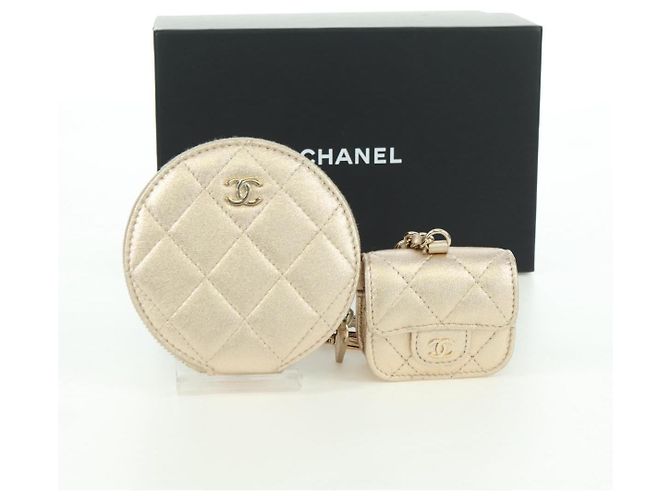 Custodia Air Pods Matelassé CHANEL & Portamonete in Pelle di Agnello CC Oro Auth BAZ881SAM D'oro - vista 28