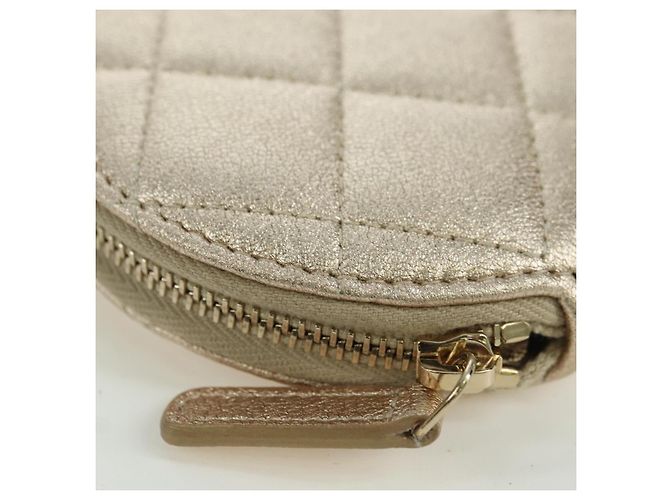 Custodia Air Pods Matelassé CHANEL & Portamonete in Pelle di Agnello CC Oro Auth BAZ881SAM D'oro - vista 8