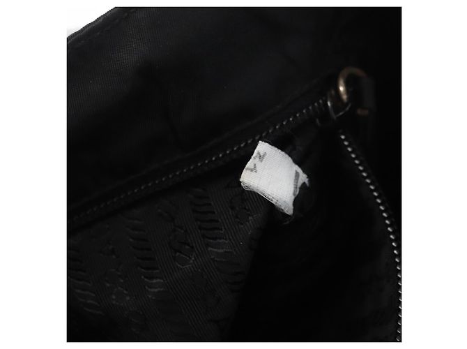 Prada Tote Bag aus schwarzem Nylon mit Silber authentisch am11121 - Ansicht 12