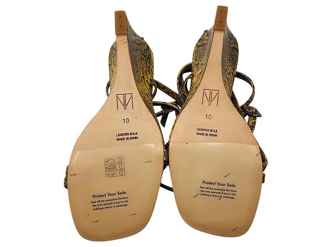 Sandalias de cuña con envoltura en el tobillo de estampado de serpiente multicolor Tan de Tamara Mellon Camello - vista 6