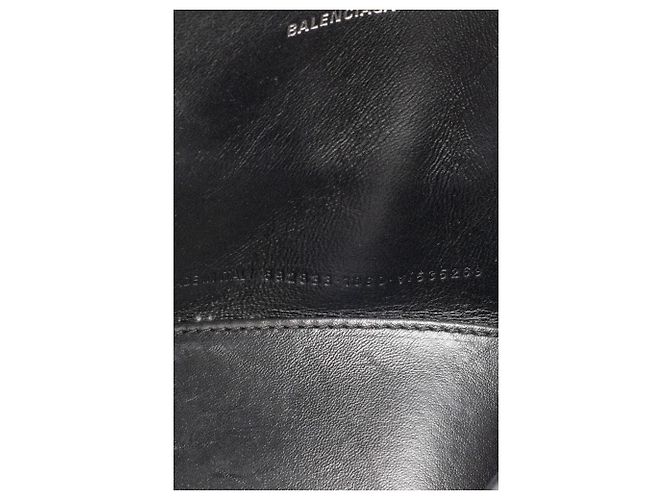 Day Vorbesitzte Balenciaga Hourglass Tasche aus Leder in Schwarz und Weiß - Ansicht 7