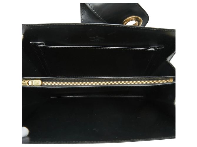 Borsa a Spalla Capucines Epi Louis Vuitton Nero - vista 4