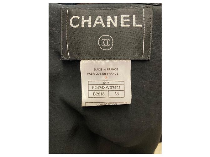 Giacca Chanel 04A in tweed nero con bottoni logo CC e tulle - vista 5