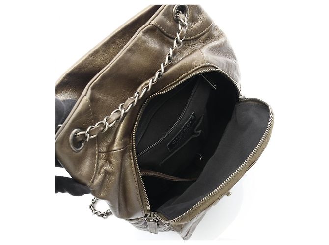 Timeless Chanel Matelassé Leder Rucksack Grün Khaki - Ansicht 3