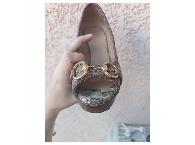 Scarpe con tacco Gucci in pelle marrone - vista 12