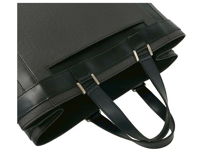 Borsa a mano Louis Vuitton Kasbek PM in pelle Taiga Nero - vista 4