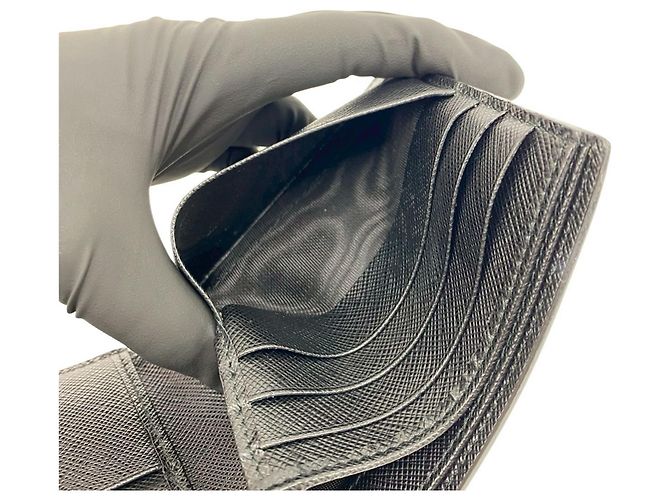 Billetera bi-fold de cocodrilo Saffiano de Prada Negro - vista 9