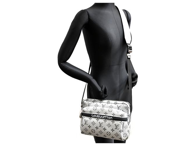 Borsa a Spalla Reflect PM di Louis Vuitton Argento - vista 10