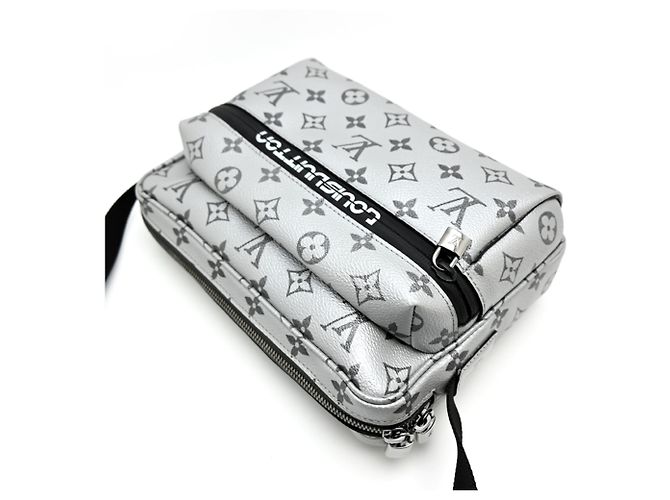 Borsa a Spalla Reflect PM di Louis Vuitton Argento - vista 3