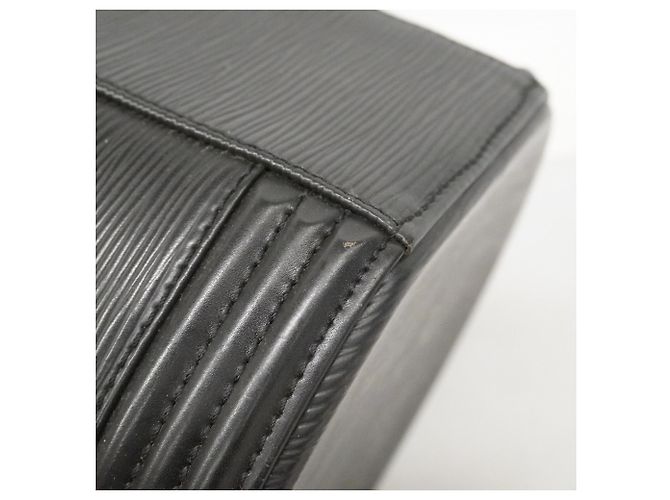 Louis Vuitton Epi Cannes Handbag in Noir Black - view 7