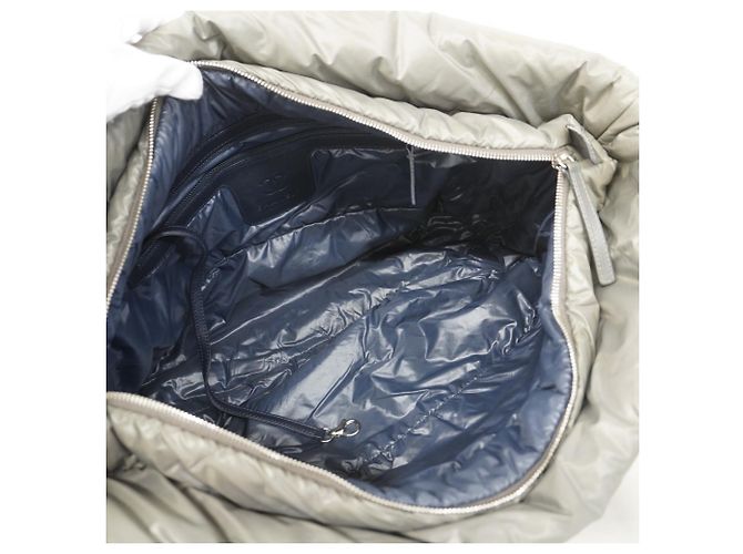 Borsa tote in nylon Coco Cocoon di Chanel Verde oliva - vista 4