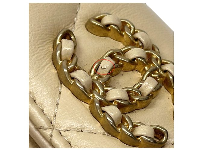 Portafoglio bi-fold Chanel in beige oro D'oro - vista 10