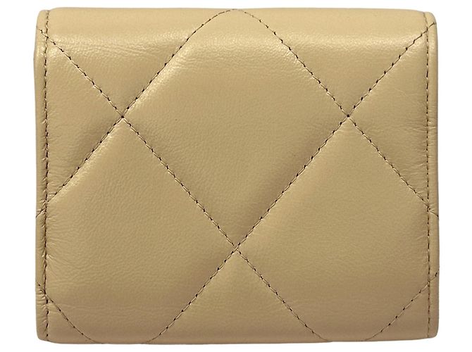 Portafoglio bi-fold Chanel in beige oro D'oro - vista 2