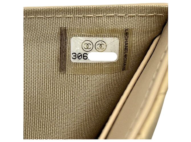 Portafoglio bi-fold Chanel in beige oro D'oro - vista 6