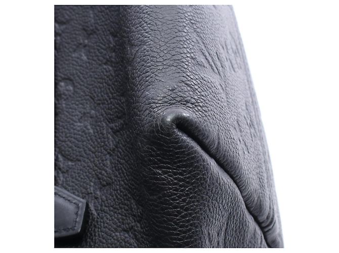 Zaino/Borsa Montsouris PM di Louis Vuitton Nero - vista 7
