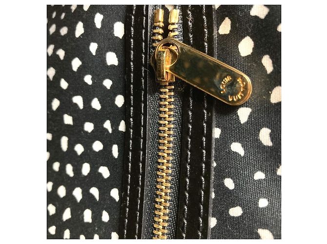 Borsa Tote Lockit MM Dot Infinity Yayoi Kusama di Louis Vuitton Nero - vista 14