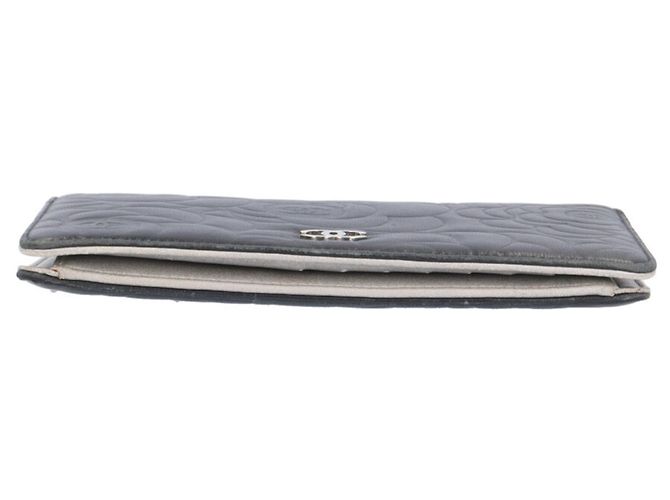 Billetera bifold Chanel Camelia Coco Mark Negro - vista 4