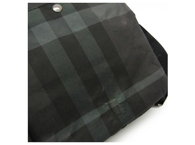 Borsa a tracolla in nylon da uomo Burberry in nero - vista 10