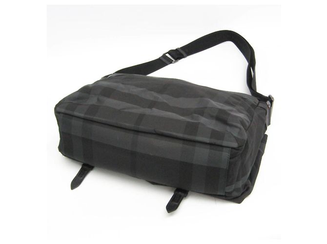 Borsa a tracolla in nylon da uomo Burberry in nero - vista 2