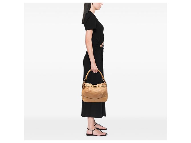 Prada Schultertasche aus braunem Vitello Daino Karamell - Ansicht 6